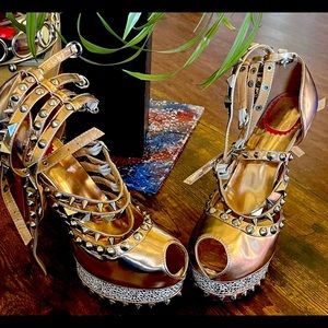 Cool Spiked Heels (4 inches)